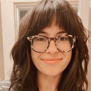 Meet your Posher, Alyssa